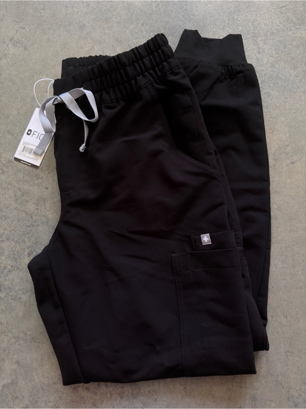 NWT FIGS Slim Relaxed Jogger Scrub Pants Black Size Small Regular